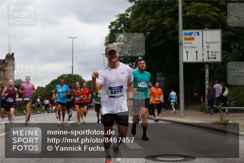 29.06.2025 - hella hamburg halbmarathon Yannick Fuchs http://msf.ph/oto/8467457 29.06.2025 10:57:24 20KM 1184, 1316, 1722, 1724, 1940, 1992, 2424, 3360, 4370, 4665, 5058, 5305, 5511, 5734, 6142, 6631, 7243, 7333, 8469, 8478, 8822, 9124, 9439, 9681, 9899, 10128, 10766, 10866, 11402, 11527, 12513, 13528, 13551, 14313, 15137, 15516, 15550, 16371, 16478, 16639, 16872, 17071, 17757, 17890, 17894, 18028, 18122, 18355, 18359, 18452 meine-sportfotos.de