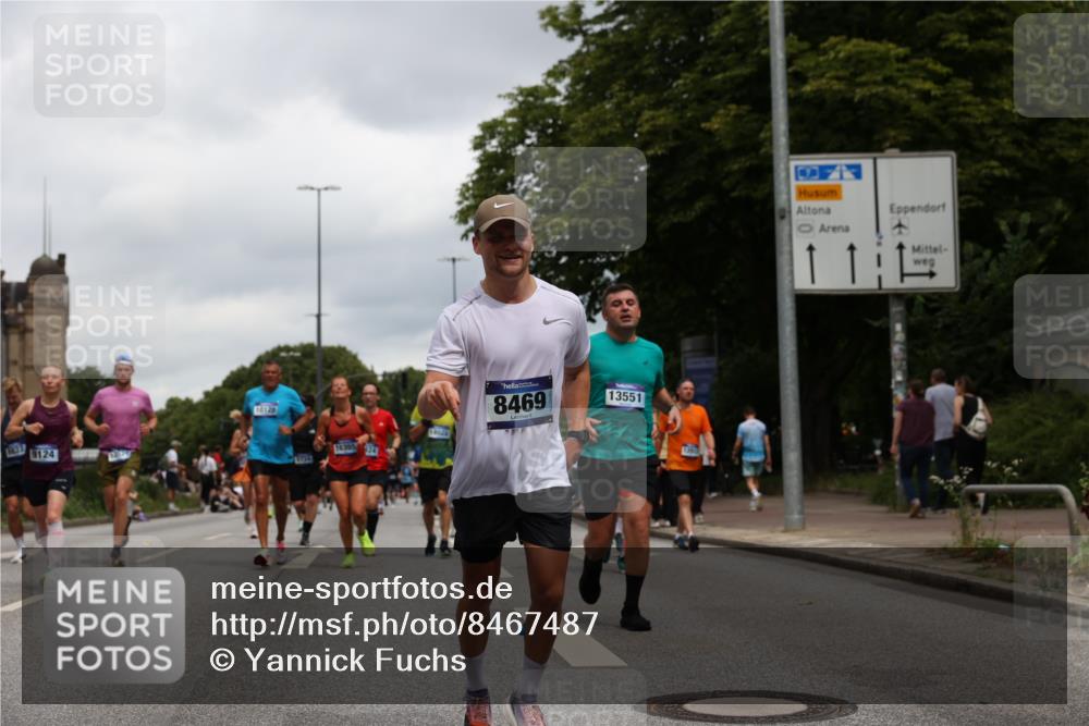 29.06.2025 - hella hamburg halbmarathon Yannick Fuchs http://msf.ph/oto/8467487 29.06.2025 10:57:24 20KM 1184, 1316, 1722, 1724, 1940, 1992, 2424, 3360, 4370, 4665, 5058, 5305, 5511, 5734, 6142, 6631, 7243, 7333, 8469, 8478, 8822, 9124, 9439, 9681, 9899, 10128, 10766, 10866, 11402, 11527, 12513, 13528, 13551, 14313, 15137, 15516, 15550, 16371, 16478, 16639, 16872, 17071, 17757, 17890, 17894, 18028, 18122, 18355, 18359, 18452 meine-sportfotos.de