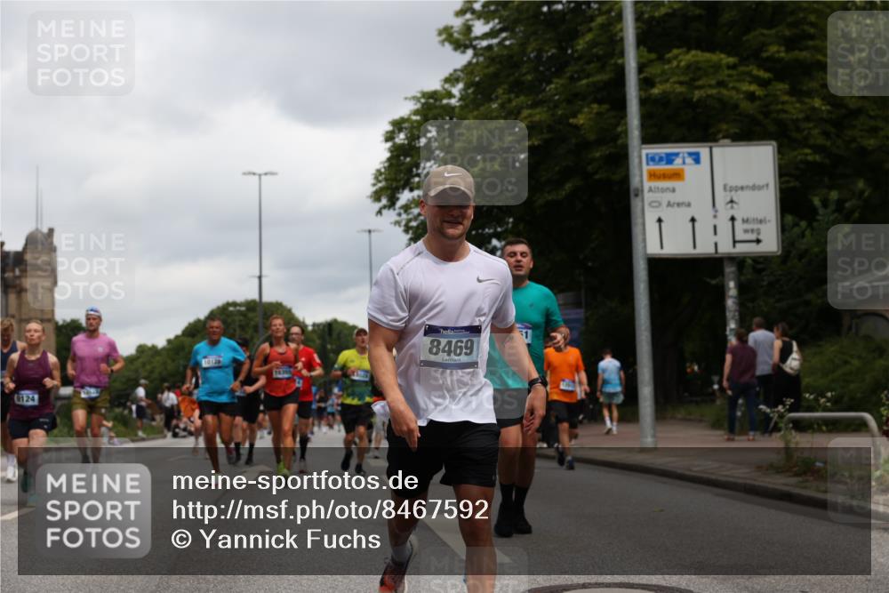29.06.2025 - hella hamburg halbmarathon Yannick Fuchs http://msf.ph/oto/8467592 29.06.2025 10:57:24 20KM 1184, 1316, 1722, 1724, 1940, 1992, 2424, 3360, 4370, 4665, 5058, 5305, 5511, 5734, 6142, 6631, 7243, 7333, 8469, 8478, 8822, 9124, 9439, 9681, 9899, 10128, 10766, 10866, 11402, 11527, 12513, 13528, 13551, 14313, 15137, 15516, 15550, 16371, 16478, 16639, 16872, 17071, 17757, 17890, 17894, 18028, 18122, 18355, 18359, 18452 meine-sportfotos.de