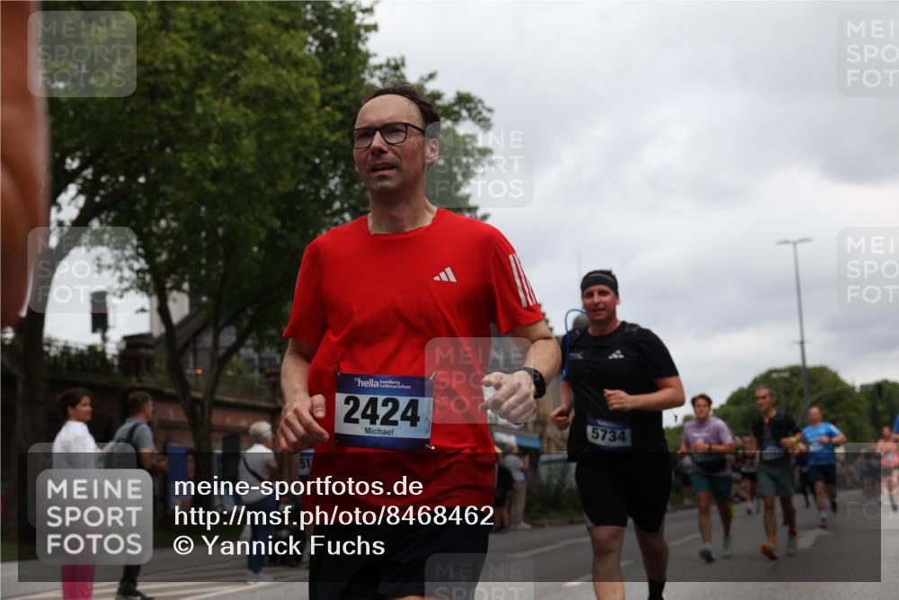 29.06.2025 - hella hamburg halbmarathon Yannick Fuchs http://msf.ph/oto/8468462 29.06.2025 10:57:29 20KM 1184, 1316, 1722, 1724, 1940, 1992, 2424, 3360, 4370, 5305, 5734, 6631, 7243, 7333, 8469, 8822, 9124, 9439, 9681, 9899, 10128, 10705, 10766, 10866, 11527, 11657, 11771, 12315, 12316, 12513, 13171, 13528, 13551, 14135, 14313, 14493, 15137, 15516, 15550, 16426, 16478, 16639, 16872, 17071, 17437, 17757, 17890, 17894, 18028, 18122, 18355, 18452 meine-sportfotos.de