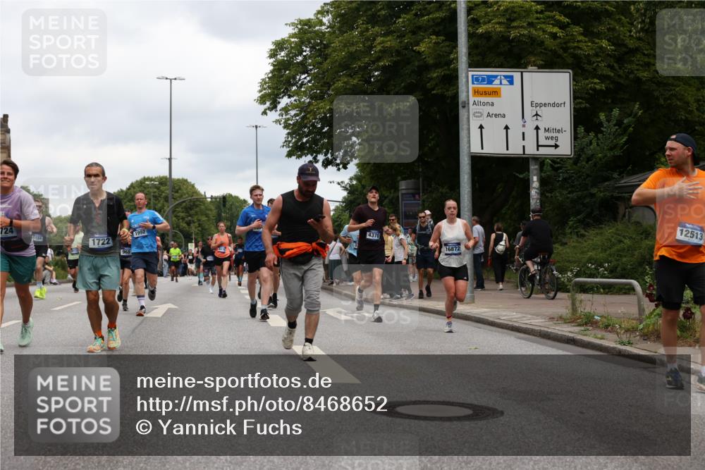 29.06.2025 - hella hamburg halbmarathon Yannick Fuchs http://msf.ph/oto/8468652 29.06.2025 10:57:30 20KM 1184, 1316, 1722, 1724, 1940, 1992, 2424, 3360, 4370, 5305, 5384, 5734, 6631, 7243, 7333, 8469, 8822, 9124, 9439, 9681, 10128, 10705, 10766, 10866, 11527, 11657, 11771, 12315, 12316, 12513, 13171, 13528, 13551, 14135, 14313, 14493, 15137, 15516, 15550, 16426, 16478, 16639, 16872, 17071, 17437, 17757, 17894, 18028, 18122, 18355 meine-sportfotos.de