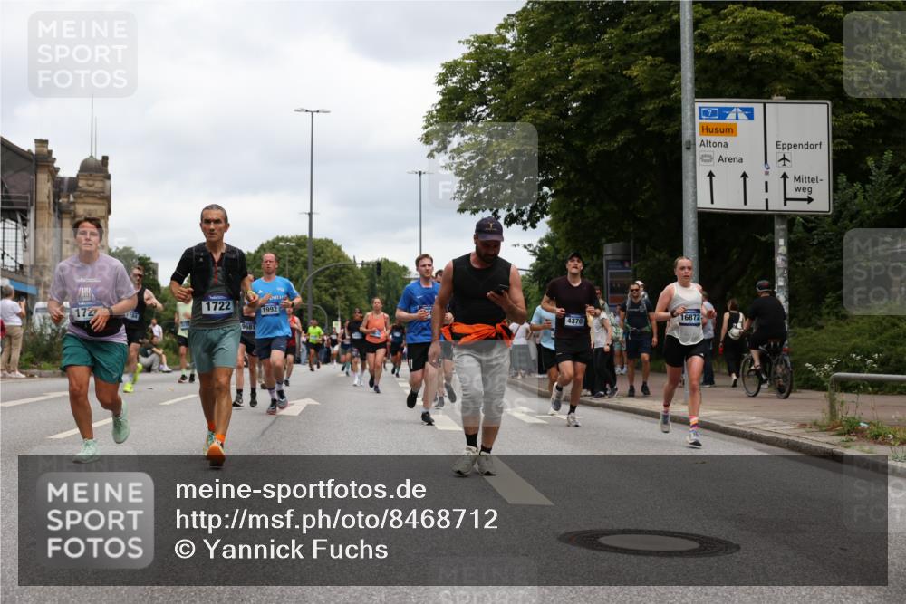 29.06.2025 - hella hamburg halbmarathon Yannick Fuchs http://msf.ph/oto/8468712 29.06.2025 10:57:30 20KM 1184, 1316, 1722, 1724, 1940, 1992, 2424, 3360, 4370, 5305, 5384, 5734, 6631, 7243, 7333, 8469, 8822, 9124, 9439, 9681, 10128, 10705, 10766, 10866, 11527, 11657, 11771, 12315, 12316, 12513, 13171, 13528, 13551, 14135, 14313, 14493, 15137, 15516, 15550, 16426, 16478, 16639, 16872, 17071, 17437, 17757, 17894, 18028, 18122, 18355 meine-sportfotos.de