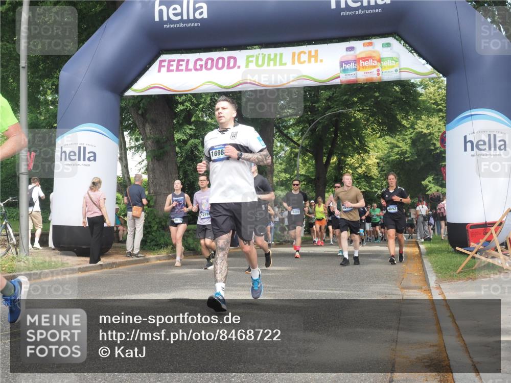 29.06.2025 - hella hamburg halbmarathon KatJ http://msf.ph/oto/8468722 29.06.2025 11:31:54 Zwischen KM18-KM19 4092, 4483, 5427, 7108, 7585 meine-sportfotos.de