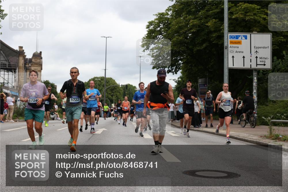 29.06.2025 - hella hamburg halbmarathon Yannick Fuchs http://msf.ph/oto/8468741 29.06.2025 10:57:30 20KM 1184, 1316, 1722, 1724, 1940, 1992, 2424, 3360, 4370, 5305, 5384, 5734, 6631, 7243, 7333, 8469, 8822, 9124, 9439, 9681, 10128, 10705, 10766, 10866, 11527, 11657, 11771, 12315, 12316, 12513, 13171, 13528, 13551, 14135, 14313, 14493, 15137, 15516, 15550, 16426, 16478, 16639, 16872, 17071, 17437, 17757, 17894, 18028, 18122, 18355 meine-sportfotos.de
