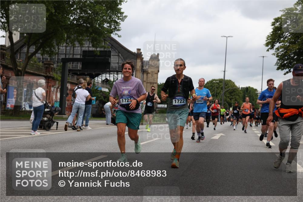 29.06.2025 - hella hamburg halbmarathon Yannick Fuchs http://msf.ph/oto/8468983 29.06.2025 10:57:31 20KM 1184, 1316, 1722, 1724, 1940, 1992, 2424, 3360, 4370, 5305, 5384, 5734, 6631, 7243, 7290, 7333, 8469, 8822, 9124, 9439, 9681, 10128, 10705, 10766, 10866, 11527, 11657, 11771, 12315, 12316, 12513, 12662, 13171, 13528, 13551, 14135, 14313, 14493, 15137, 15516, 15550, 15897, 16426, 16478, 16639, 16872, 17071, 17437, 17757, 17894, 18028, 18122, 18355 meine-sportfotos.de