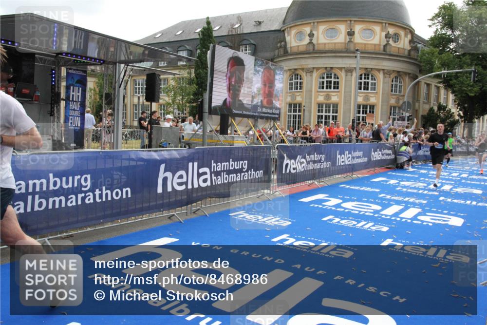 29.06.2025 - hella hamburg halbmarathon Michael Strokosch http://msf.ph/oto/8468986 29.06.2025 10:35:18 Ziel 4740, 7867, 12514, 13798, 14789, 15415, 15773 meine-sportfotos.de