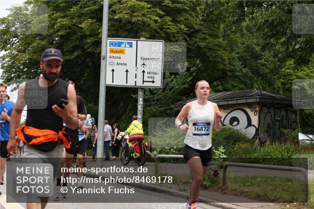 29.06.2025 - hella hamburg halbmarathon Yannick Fuchs http://msf.ph/oto/8469178 29.06.2025 10:57:32 20KM 1184, 1316, 1722, 1724, 1940, 1992, 2424, 3360, 4370, 5305, 5384, 5734, 6631, 7243, 7290, 7333, 8469, 8822, 9124, 9439, 9681, 10128, 10705, 10766, 10866, 11527, 11657, 11771, 12315, 12316, 12513, 12662, 13171, 13528, 13551, 14135, 14313, 14493, 15137, 15516, 15550, 15897, 16426, 16478, 16639, 16872, 17071, 17437, 17757, 17894, 18028, 18122, 18355, 18717 meine-sportfotos.de
