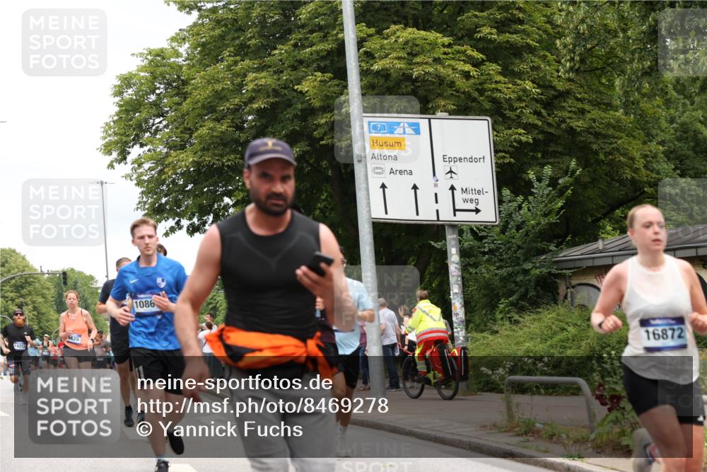 29.06.2025 - hella hamburg halbmarathon Yannick Fuchs http://msf.ph/oto/8469278 29.06.2025 10:57:32 20KM 1184, 1316, 1722, 1724, 1940, 1992, 2424, 3360, 4370, 5305, 5384, 5734, 6631, 7243, 7290, 7333, 8469, 8822, 9124, 9439, 9681, 10128, 10705, 10766, 10866, 11527, 11657, 11771, 12315, 12316, 12513, 12662, 13171, 13528, 13551, 14135, 14313, 14493, 15137, 15516, 15550, 15897, 16426, 16478, 16639, 16872, 17071, 17437, 17757, 17894, 18028, 18122, 18355, 18717 meine-sportfotos.de