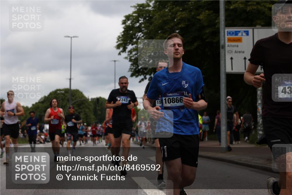 29.06.2025 - hella hamburg halbmarathon Yannick Fuchs http://msf.ph/oto/8469592 29.06.2025 10:57:33 20KM 1184, 1316, 1722, 1724, 1940, 1992, 2424, 3360, 4370, 5305, 5384, 5734, 6631, 7243, 7290, 7333, 8469, 8822, 9124, 9439, 9681, 10128, 10705, 10766, 10866, 11527, 11657, 11771, 12315, 12316, 12513, 12662, 13171, 13528, 13551, 14135, 14313, 14493, 15137, 15516, 15532, 15550, 15897, 16426, 16478, 16639, 16872, 17071, 17437, 17757, 17894, 18028, 18122, 18355, 18717 meine-sportfotos.de