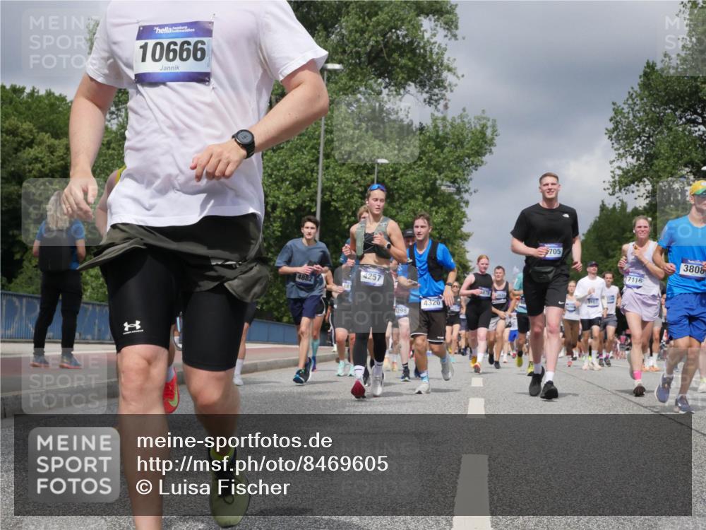 29.06.2025 - hella hamburg halbmarathon Luisa Fischer http://msf.ph/oto/8469605 29.06.2025 10:43:24 Kennedybrücke 10666, 4882, 4257, 298, 4320, 876, 3, 705, 7116, 3808, 1058, 2019, 2888, 3237, 3515, 3808, 3883, 5229, 5263, 5701, 5876, 5877, 5901, 6866, 6876, 7455, 7456, 7675, 7850, 7984, 8107, 8391, 9747, 10806 meine-sportfotos.de
