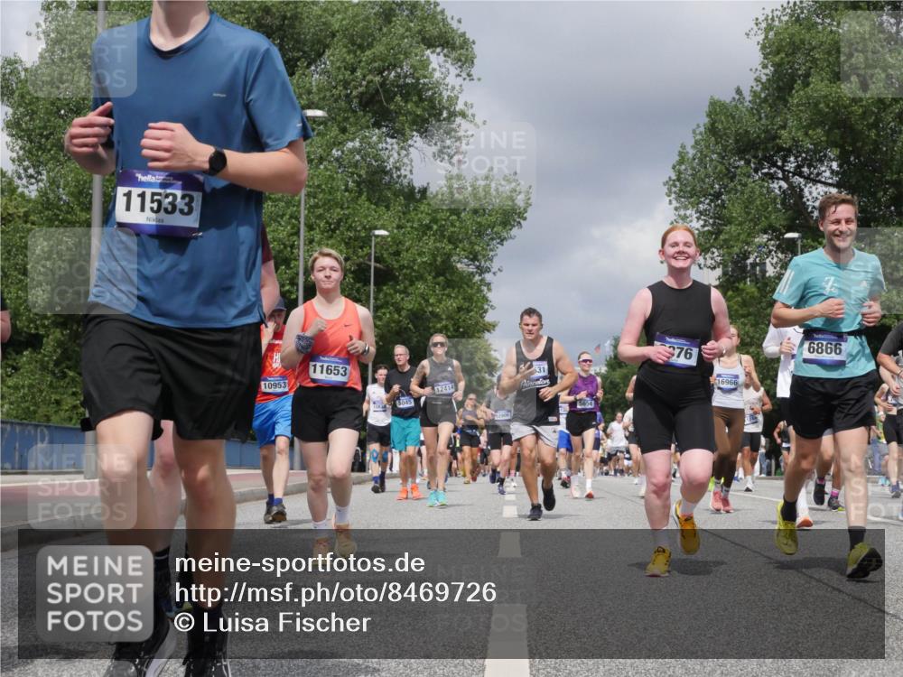 29.06.2025 - hella hamburg halbmarathon Luisa Fischer http://msf.ph/oto/8469726 29.06.2025 10:43:29 Kennedybrücke 11533, 10953, 11653, 5045, 12414, 12906, 631, 5654, 376, 16966, 6866, 1058, 1291, 1586, 2888, 3808, 5263, 5654, 5701, 5901, 6673, 6866, 6876, 7174, 8107, 8391, 9495, 10806, 10833 meine-sportfotos.de