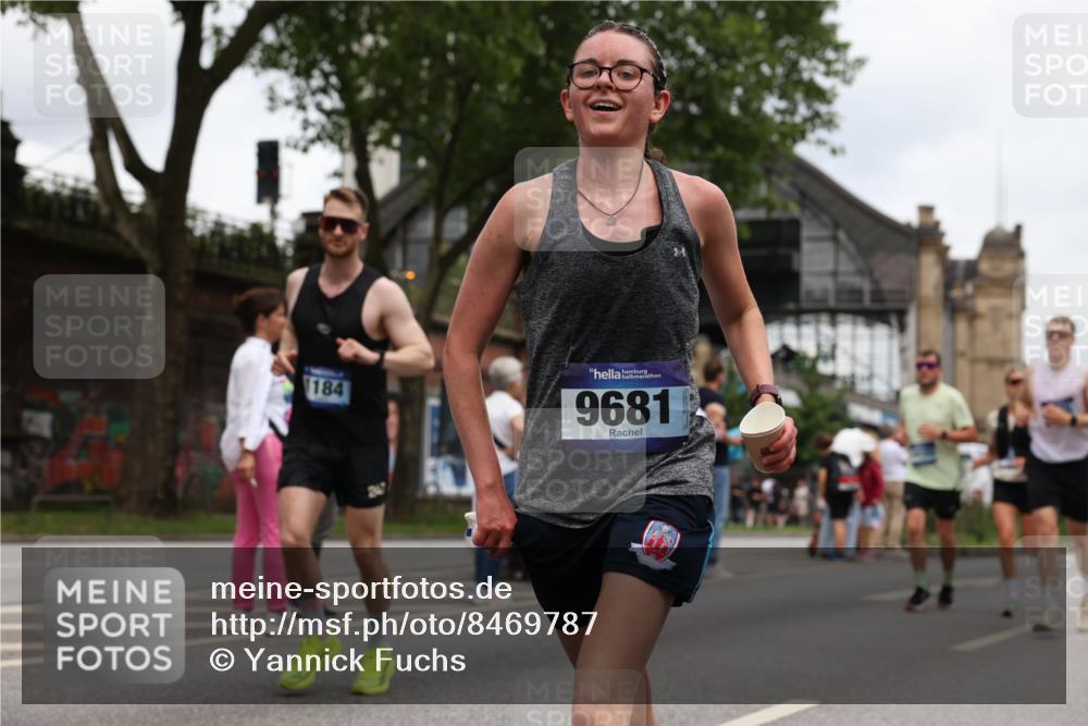 29.06.2025 - hella hamburg halbmarathon Yannick Fuchs http://msf.ph/oto/8469787 29.06.2025 10:57:34 20KM 1184, 1316, 1722, 1724, 1940, 1992, 2424, 2685, 3360, 4370, 5305, 5384, 5734, 6631, 7243, 7290, 7333, 8822, 9124, 9439, 9681, 10128, 10705, 10766, 10866, 11527, 11657, 11771, 12315, 12316, 12513, 12662, 13171, 13528, 13551, 14135, 14313, 14493, 15137, 15516, 15532, 15550, 15897, 16424, 16426, 16478, 16639, 16872, 17071, 17437, 17757, 17894, 18028, 18122, 18355, 18717 meine-sportfotos.de