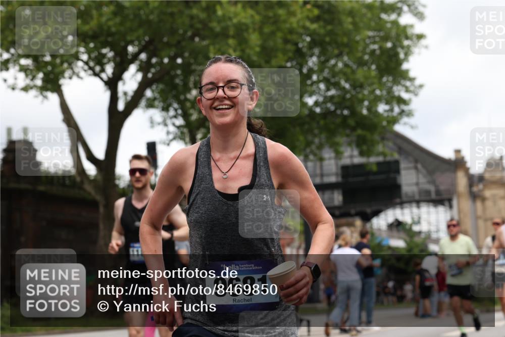 29.06.2025 - hella hamburg halbmarathon Yannick Fuchs http://msf.ph/oto/8469850 29.06.2025 10:57:34 20KM 1184, 1316, 1722, 1724, 1940, 1992, 2424, 2685, 3360, 4370, 5305, 5384, 5734, 6631, 7243, 7290, 7333, 8822, 9124, 9439, 9681, 10128, 10705, 10766, 10866, 11527, 11657, 11771, 12315, 12316, 12513, 12662, 13171, 13528, 13551, 14135, 14313, 14493, 15137, 15516, 15532, 15550, 15897, 16424, 16426, 16478, 16639, 16872, 17071, 17437, 17757, 17894, 18028, 18122, 18355, 18717 meine-sportfotos.de
