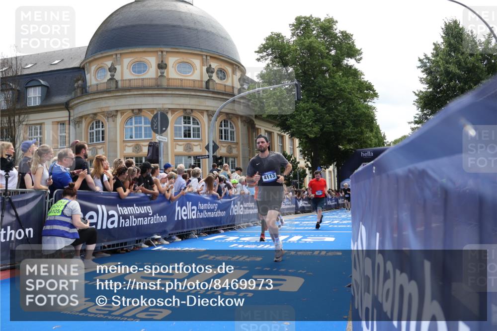 29.06.2025 - hella hamburg halbmarathon Strokosch-Dieckow http://msf.ph/oto/8469973 29.06.2025 11:25:34 Ziel 3088, 4113, 4793, 5035, 6160, 6676, 9642, 12996, 14095, 14143, 15129, 15608, 16487, 16838, 18818 meine-sportfotos.de