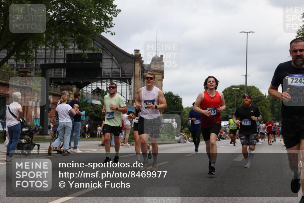 29.06.2025 - hella hamburg halbmarathon Yannick Fuchs http://msf.ph/oto/8469977 29.06.2025 10:57:35 20KM 1184, 1316, 1722, 1724, 1940, 1992, 2424, 2685, 3360, 4328, 4370, 5305, 5384, 5734, 6631, 7243, 7290, 7333, 8822, 9124, 9439, 9681, 10128, 10705, 10766, 10866, 11527, 11657, 11771, 12315, 12316, 12513, 12662, 13171, 13528, 13551, 14135, 14313, 14493, 15137, 15516, 15532, 15550, 15897, 16424, 16426, 16478, 16639, 16872, 17071, 17437, 17757, 17894, 18028, 18122, 18355, 18717 meine-sportfotos.de
