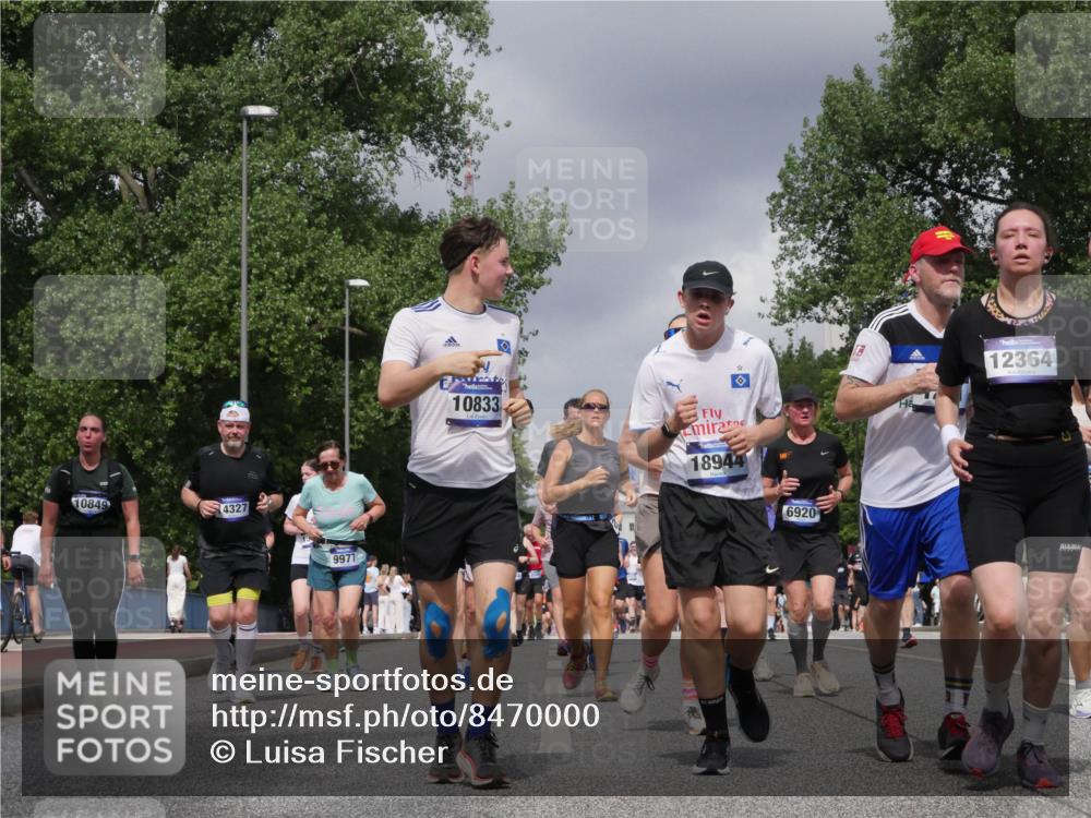 29.06.2025 - hella hamburg halbmarathon Luisa Fischer http://msf.ph/oto/8470000 29.06.2025 10:43:37 Kennedybrücke 10849, 4327, 9971, 10833, 18944, 6920, 12364, 1291, 1586, 1899, 2109, 2515, 2572, 3607, 4271, 5654, 5702, 5901, 5975, 6673, 6920, 7174, 8984, 9187, 9468, 9495, 9977, 10833 meine-sportfotos.de