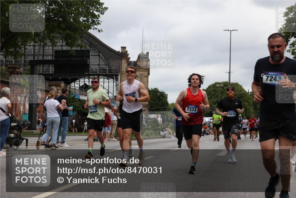 29.06.2025 - hella hamburg halbmarathon Yannick Fuchs http://msf.ph/oto/8470031 29.06.2025 10:57:35 20KM 1184, 1316, 1722, 1724, 1940, 1992, 2424, 2685, 3360, 4328, 4370, 5305, 5384, 5734, 6631, 7243, 7290, 7333, 8822, 9124, 9439, 9681, 10128, 10705, 10766, 10866, 11527, 11657, 11771, 12315, 12316, 12513, 12662, 13171, 13528, 13551, 14135, 14313, 14493, 15137, 15516, 15532, 15550, 15897, 16424, 16426, 16478, 16639, 16872, 17071, 17437, 17757, 17894, 18028, 18122, 18355, 18717 meine-sportfotos.de