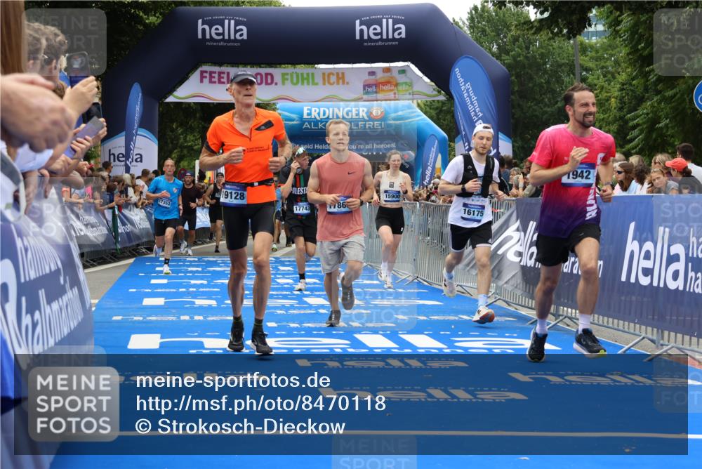 29.06.2025 - hella hamburg halbmarathon Strokosch-Dieckow http://msf.ph/oto/8470118 29.06.2025 10:46:41 Ziel 1920, 1942, 3976, 6630, 9051, 11858, 13525, 13554, 13940, 14541, 15026, 15133, 15714, 15900, 16175, 17353, 17669, 17743, 17865, 18297, 19128 meine-sportfotos.de