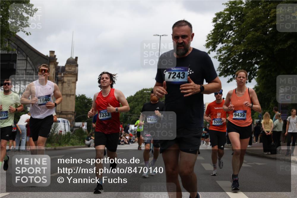 29.06.2025 - hella hamburg halbmarathon Yannick Fuchs http://msf.ph/oto/8470140 29.06.2025 10:57:35 20KM 1184, 1316, 1722, 1724, 1940, 1992, 2424, 2685, 3360, 4328, 4370, 5305, 5384, 5734, 6631, 7243, 7290, 7333, 8822, 9124, 9439, 9681, 10128, 10705, 10766, 10866, 11527, 11657, 11771, 12315, 12316, 12513, 12662, 13171, 13528, 13551, 14135, 14313, 14493, 15137, 15516, 15532, 15550, 15897, 16424, 16426, 16478, 16639, 16872, 17071, 17437, 17757, 17894, 18028, 18122, 18355, 18717 meine-sportfotos.de
