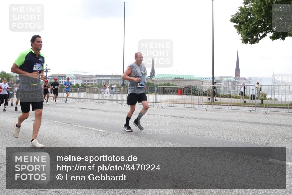 29.06.2025 - hella hamburg halbmarathon Lena Gebhardt http://msf.ph/oto/8470224 29.06.2025 10:32:55 Lombardsbrücke 14347, 17041, 9542, 1078, 1199, 1237, 1324, 1640, 1732, 2038, 2054, 2059, 2276, 2959, 3391, 3422, 3653, 3660, 3670, 3708, 3753, 3871, 4030, 4096, 4446, 4555, 4650, 5110, 5180, 5581, 5783, 5871, 5917, 5941, 6040, 6228, 6312, 6315, 6861, 7308, 7309, 7387, 7531, 7633, 7702, 7749, 7750, 7982, 8170, 8595, 8625, 8839, 9010, 9034, 9143, 9188, 9289, 9471, 9542, 9768, 10002, 10013, 10048, 10277, 11229, 11260, 11713, 11756, 12039, 12423, 12424, 14305, 14743, 15951 meine-sportfotos.de