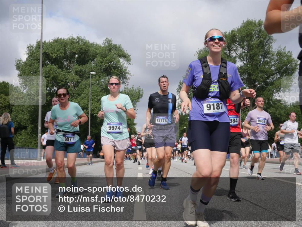 29.06.2025 - hella hamburg halbmarathon Luisa Fischer http://msf.ph/oto/8470232 29.06.2025 10:43:42 Kennedybrücke 9974, 9977, 13178, 9187, 984, 9468, 1291, 1899, 2109, 2254, 2515, 2572, 3607, 4271, 5702, 5975, 6363, 6673, 6920, 8815, 8984, 9187, 9468, 9977 meine-sportfotos.de