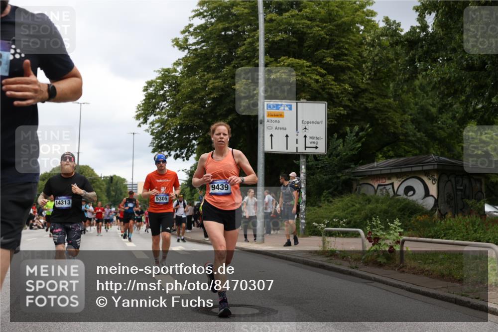 29.06.2025 - hella hamburg halbmarathon Yannick Fuchs http://msf.ph/oto/8470307 29.06.2025 10:57:36 20KM 1184, 1316, 1722, 1724, 1940, 1992, 2424, 2685, 3360, 4328, 4370, 5305, 5384, 5734, 6631, 7243, 7290, 7333, 8822, 9124, 9439, 9681, 10128, 10705, 10766, 10866, 11527, 11657, 11771, 12315, 12316, 12513, 12662, 13171, 13528, 13551, 14135, 14313, 14493, 15516, 15532, 15550, 15897, 16424, 16426, 16639, 16872, 17071, 17437, 17757, 17894, 18028, 18122, 18355, 18717 meine-sportfotos.de