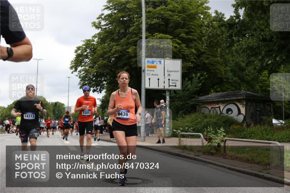 29.06.2025 - hella hamburg halbmarathon Yannick Fuchs http://msf.ph/oto/8470324 29.06.2025 10:57:36 20KM 1184, 1316, 1722, 1724, 1940, 1992, 2424, 2685, 3360, 4328, 4370, 5305, 5384, 5734, 6631, 7243, 7290, 7333, 8822, 9124, 9439, 9681, 10128, 10705, 10766, 10866, 11527, 11657, 11771, 12315, 12316, 12513, 12662, 13171, 13528, 13551, 14135, 14313, 14493, 15516, 15532, 15550, 15897, 16424, 16426, 16639, 16872, 17071, 17437, 17757, 17894, 18028, 18122, 18355, 18717 meine-sportfotos.de