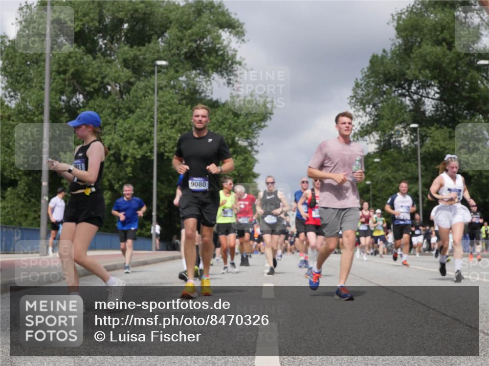 29.06.2025 - hella hamburg halbmarathon Luisa Fischer http://msf.ph/oto/8470326 29.06.2025 10:43:44 Kennedybrücke 9080, 2109, 2254, 2515, 3607, 4271, 5702, 5975, 6363, 6920, 8739, 8815, 8984, 9187, 9195, 9468, 9977, 10474 meine-sportfotos.de