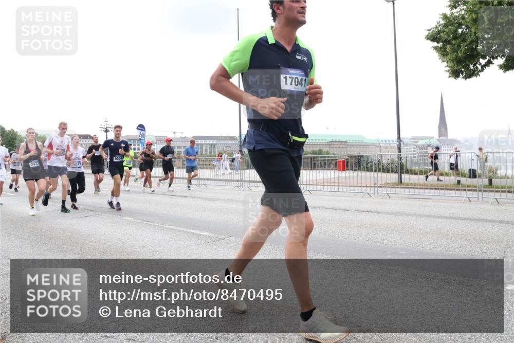 29.06.2025 - hella hamburg halbmarathon Lena Gebhardt http://msf.ph/oto/8470495 29.06.2025 10:32:57 Lombardsbrücke 3422, 14347, 9034, 17041, 1078, 1199, 1237, 1324, 1732, 2038, 2054, 2059, 2085, 2276, 2959, 3391, 3422, 3653, 3660, 3670, 3708, 3753, 3871, 4030, 4096, 4446, 4555, 4650, 5110, 5180, 5581, 5783, 5871, 5917, 6040, 6228, 6312, 6315, 6773, 6861, 7308, 7309, 7387, 7531, 7633, 7702, 7749, 7750, 7982, 8170, 8595, 8839, 9010, 9034, 9143, 9188, 9289, 9471, 9542, 9768, 10013, 10048, 10277, 11229, 11260, 11713, 11756, 12039, 12423, 12424, 14305, 14743, 15951 meine-sportfotos.de