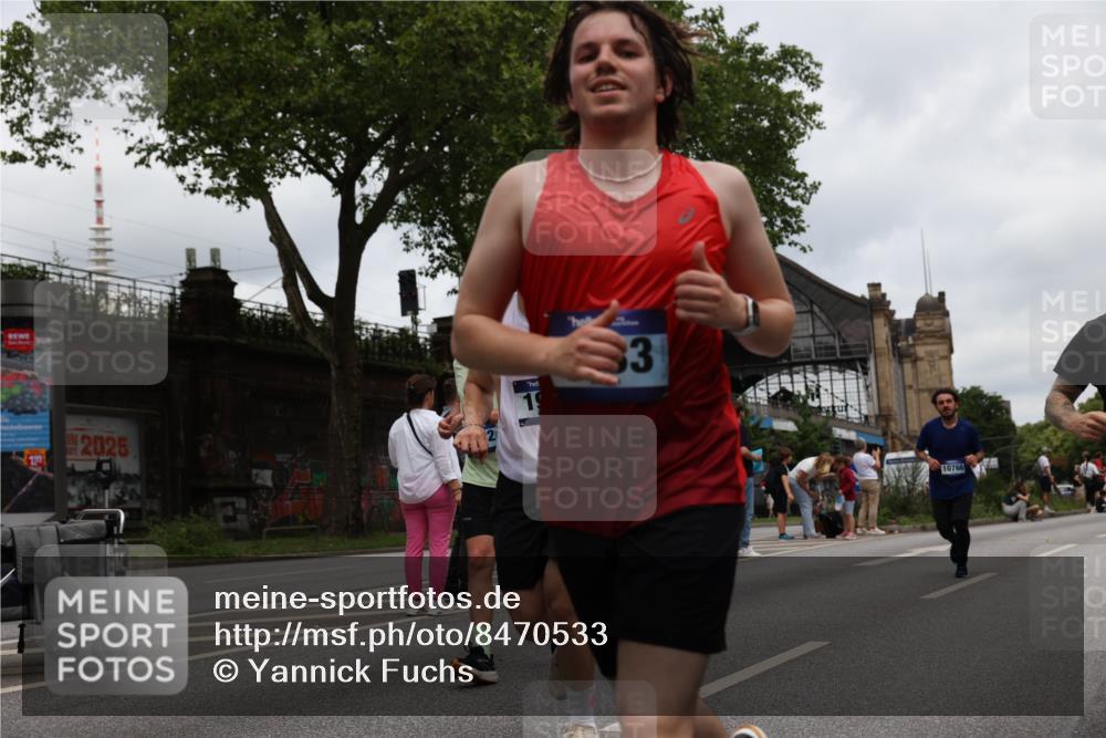 29.06.2025 - hella hamburg halbmarathon Yannick Fuchs http://msf.ph/oto/8470533 29.06.2025 10:57:37 20KM 1184, 1316, 1722, 1724, 1940, 1992, 2424, 2685, 3360, 4328, 4370, 5305, 5384, 5734, 6631, 7243, 7290, 7333, 8561, 8822, 9124, 9439, 9681, 10128, 10705, 10766, 10866, 11527, 11657, 11771, 12315, 12316, 12513, 12662, 13171, 13528, 14135, 14313, 14493, 15516, 15532, 15550, 15897, 16424, 16426, 16639, 16872, 17071, 17437, 17894, 18028, 18122, 18355, 18717 meine-sportfotos.de