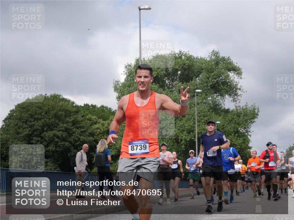 29.06.2025 - hella hamburg halbmarathon Luisa Fischer http://msf.ph/oto/8470695 29.06.2025 10:43:54 Kennedybrücke 8739, 9292, 8307, 5352, 13005, 16681, 1037, 2042, 2299, 3293, 3432, 3810, 4612, 5059, 5351, 6229, 6363, 7108, 8378, 8739, 9195, 9946, 10166, 10474 meine-sportfotos.de