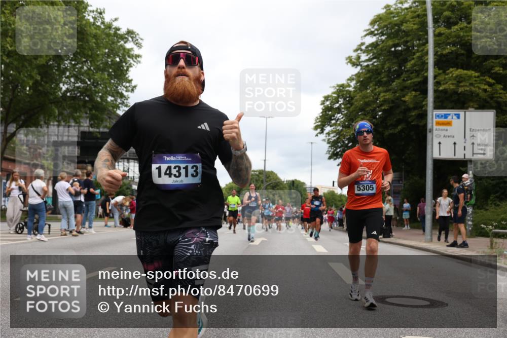 29.06.2025 - hella hamburg halbmarathon Yannick Fuchs http://msf.ph/oto/8470699 29.06.2025 10:57:38 20KM 1184, 1316, 1722, 1724, 1940, 1992, 2685, 3360, 4328, 4370, 5305, 5384, 5734, 6631, 7243, 7290, 7333, 8561, 8822, 9124, 9439, 9681, 10705, 10766, 10866, 11149, 11527, 11657, 11771, 12315, 12316, 12513, 12662, 13171, 13528, 14135, 14313, 14493, 15516, 15532, 15550, 15897, 16424, 16426, 16639, 16872, 17071, 17437, 17730, 17894, 18028, 18122, 18717 meine-sportfotos.de