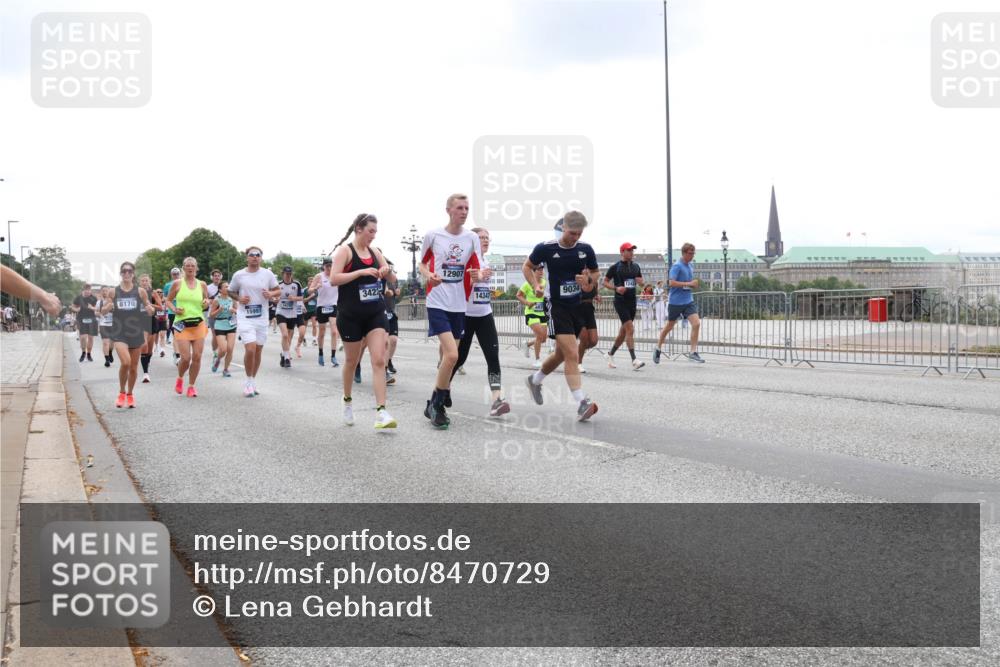 29.06.2025 - hella hamburg halbmarathon Lena Gebhardt http://msf.ph/oto/8470729 29.06.2025 10:32:57 Lombardsbrücke 12907, 8170, 342, 14347, 9034, 1078, 1199, 1237, 1324, 1732, 2038, 2054, 2059, 2085, 2276, 2959, 3391, 3422, 3653, 3660, 3670, 3708, 3753, 3871, 4030, 4096, 4446, 4555, 4650, 5110, 5180, 5581, 5783, 5871, 5917, 6040, 6228, 6312, 6315, 6773, 6861, 7308, 7309, 7387, 7531, 7633, 7702, 7749, 7750, 7982, 8170, 8595, 8839, 9010, 9034, 9143, 9188, 9289, 9471, 9542, 9768, 10013, 10048, 10277, 11229, 11260, 11713, 11756, 12039, 12423, 12424, 14305, 14743, 15951 meine-sportfotos.de