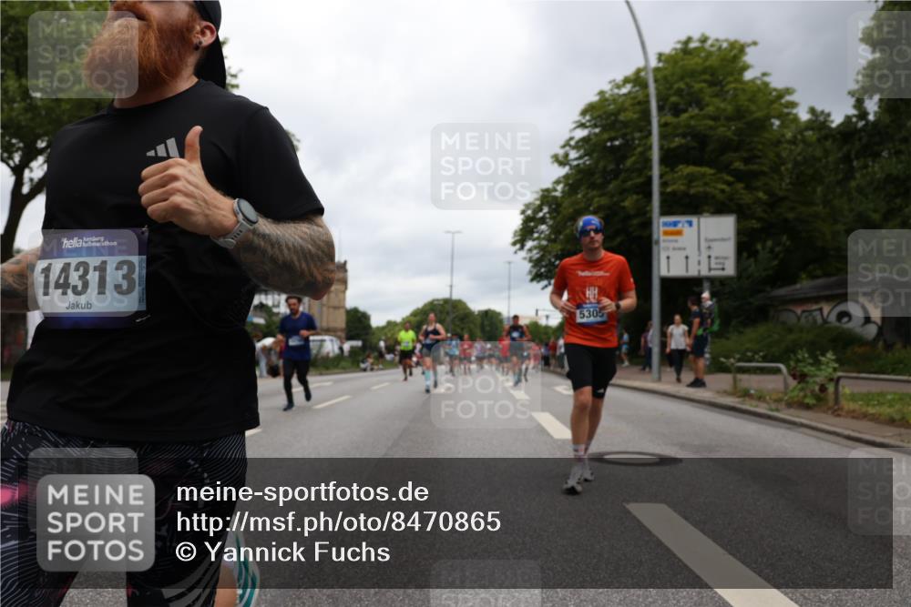 29.06.2025 - hella hamburg halbmarathon Yannick Fuchs http://msf.ph/oto/8470865 29.06.2025 10:57:38 20KM 1184, 1316, 1722, 1724, 1940, 1992, 2685, 3360, 4328, 4370, 5305, 5384, 5734, 6631, 7243, 7290, 7333, 8561, 8822, 9124, 9439, 9681, 10705, 10766, 10866, 11149, 11527, 11657, 11771, 12315, 12316, 12513, 12662, 13171, 13528, 14135, 14313, 14493, 15516, 15532, 15550, 15897, 16424, 16426, 16639, 16872, 17071, 17437, 17730, 17894, 18028, 18122, 18717 meine-sportfotos.de