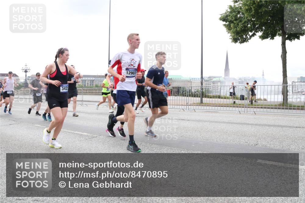 29.06.2025 - hella hamburg halbmarathon Lena Gebhardt http://msf.ph/oto/8470895 29.06.2025 10:32:58 Lombardsbrücke 13789, 100, 342, 12907, 1078, 1199, 1237, 1324, 1732, 1764, 2038, 2054, 2059, 2085, 2276, 2959, 3391, 3422, 3660, 3670, 3708, 3753, 3871, 4030, 4096, 4446, 4555, 4650, 5110, 5180, 5581, 5783, 5871, 5917, 6040, 6228, 6773, 6861, 7308, 7309, 7387, 7531, 7633, 7749, 7750, 7982, 8170, 8595, 8839, 9010, 9034, 9143, 9188, 9289, 9471, 9542, 9768, 10013, 10048, 10277, 11229, 11260, 11713, 11756, 11826, 12039, 12423, 12424, 14305, 14743, 15951 meine-sportfotos.de