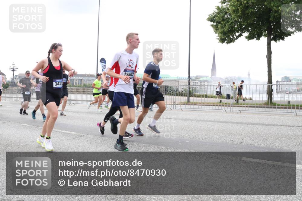 29.06.2025 - hella hamburg halbmarathon Lena Gebhardt http://msf.ph/oto/8470930 29.06.2025 10:32:58 Lombardsbrücke 10048, 8502, 342, 12907, 1078, 1199, 1237, 1324, 1732, 1764, 2038, 2054, 2059, 2085, 2276, 2959, 3391, 3422, 3660, 3670, 3708, 3753, 3871, 4030, 4096, 4446, 4555, 4650, 5110, 5180, 5581, 5783, 5871, 5917, 6040, 6228, 6773, 6861, 7308, 7309, 7387, 7531, 7633, 7749, 7750, 7982, 8170, 8595, 8839, 9010, 9034, 9143, 9188, 9289, 9471, 9542, 9768, 10013, 10048, 10277, 11229, 11260, 11713, 11756, 11826, 12039, 12423, 12424, 14305, 14743, 15951 meine-sportfotos.de