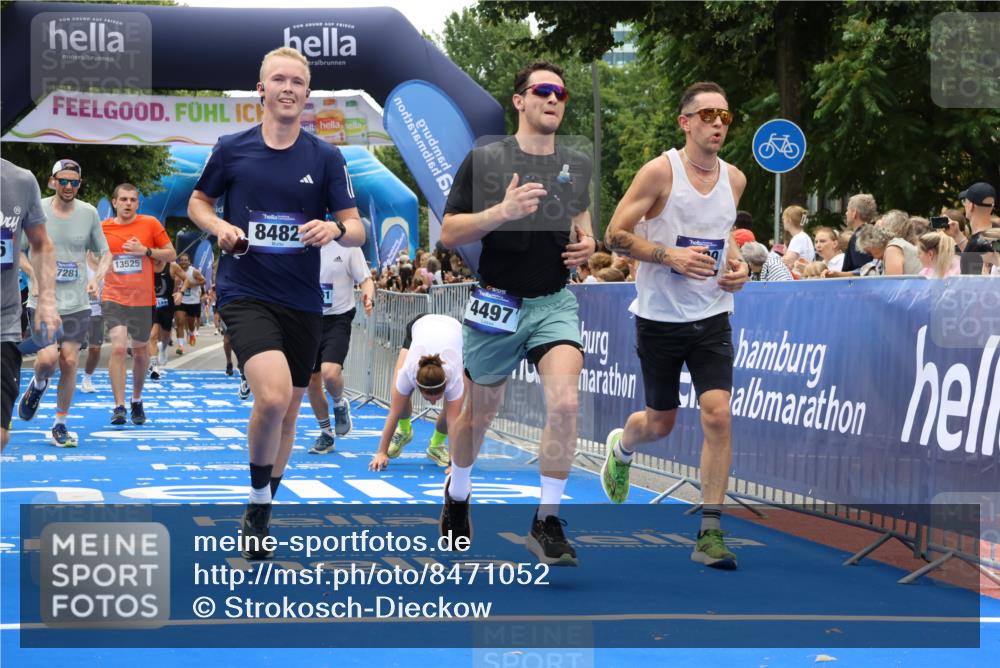 29.06.2025 - hella hamburg halbmarathon Strokosch-Dieckow http://msf.ph/oto/8471052 29.06.2025 10:46:31 Ziel 1920, 2222, 2842, 4237, 4497, 5459, 6421, 6978, 8482, 8981, 9051, 9232, 9386, 9529, 9786, 12891, 13525, 13554, 14045, 14228, 14482, 15026, 15133, 15157, 15206, 15714, 17281, 17461, 18297, 18882, 19209 meine-sportfotos.de