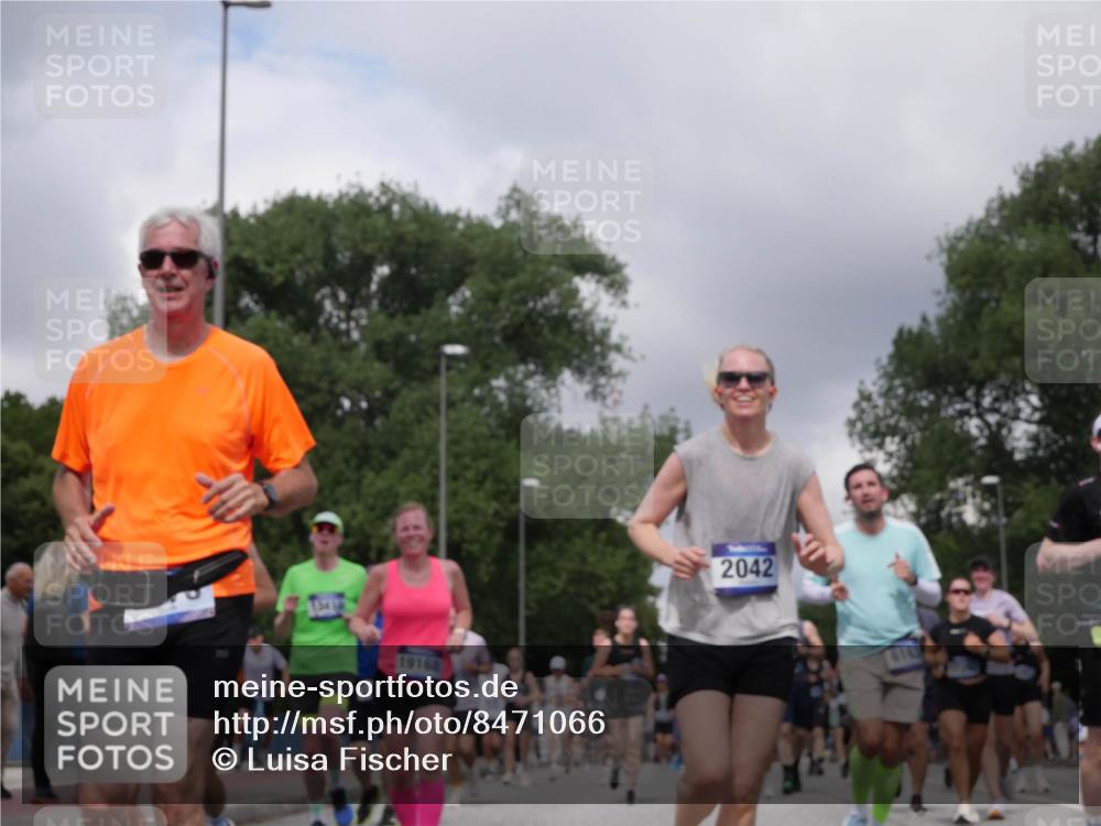 29.06.2025 - hella hamburg halbmarathon Luisa Fischer http://msf.ph/oto/8471066 29.06.2025 10:44:04 Kennedybrücke 19168, 2042, 1018, 1075, 1323, 2042, 2299, 3293, 3306, 5753, 6076, 6098, 6163, 6806, 7108, 7956, 8378, 9237, 9946 meine-sportfotos.de