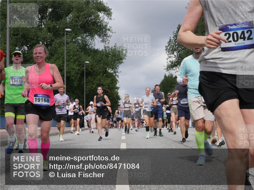 29.06.2025 - hella hamburg halbmarathon Luisa Fischer http://msf.ph/oto/8471084 29.06.2025 10:44:05 Kennedybrücke 13410, 19168, 6750, 6289, 16955, 4341, 6806, 10940, 2042, 1018, 1075, 1323, 2042, 3293, 3306, 4906, 5753, 6076, 6098, 6163, 6806, 7108, 7956, 8378, 9237 meine-sportfotos.de