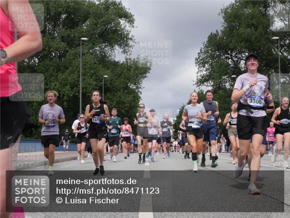 29.06.2025 - hella hamburg halbmarathon Luisa Fischer http://msf.ph/oto/8471123 29.06.2025 10:44:06 Kennedybrücke 137, 50, 11717, 2858, 628, 609, 16955, 11176, 14341, 680, 3306, 13168, 11053, 1018, 1075, 1323, 2042, 3306, 4906, 5753, 6076, 6098, 6163, 6806, 7108, 7956, 8378, 8429, 8430, 9237 meine-sportfotos.de