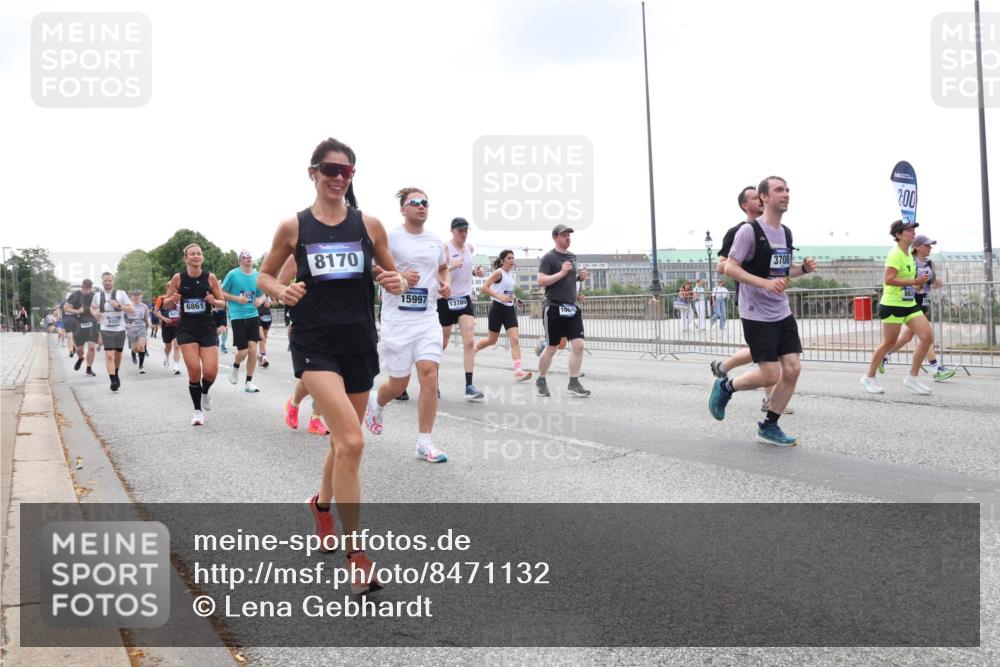 29.06.2025 - hella hamburg halbmarathon Lena Gebhardt http://msf.ph/oto/8471132 29.06.2025 10:33:00 Lombardsbrücke 9768, 6861, 8170, 15997, 13789, 100, 3708, 200, 1078, 1199, 1237, 1324, 1732, 1764, 2038, 2054, 2059, 2085, 2276, 2838, 2959, 3391, 3422, 3660, 3670, 3708, 3753, 3871, 4030, 4096, 4446, 4555, 4650, 5110, 5180, 5581, 5871, 5917, 6040, 6773, 6861, 7308, 7309, 7387, 7531, 7633, 7749, 7750, 7982, 8170, 8595, 8839, 9010, 9034, 9143, 9188, 9289, 9471, 9542, 9768, 10013, 10048, 10277, 11229, 11260, 11713, 11756, 11826, 12039, 12423, 12424, 14305, 14743, 15951 meine-sportfotos.de