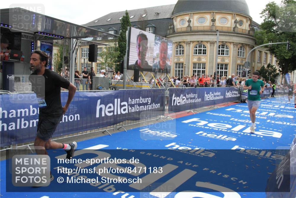 29.06.2025 - hella hamburg halbmarathon Michael Strokosch http://msf.ph/oto/8471183 29.06.2025 10:36:23 Ziel 6829, 6993, 12051, 13991, 14075, 15348, 16158, 17192 meine-sportfotos.de