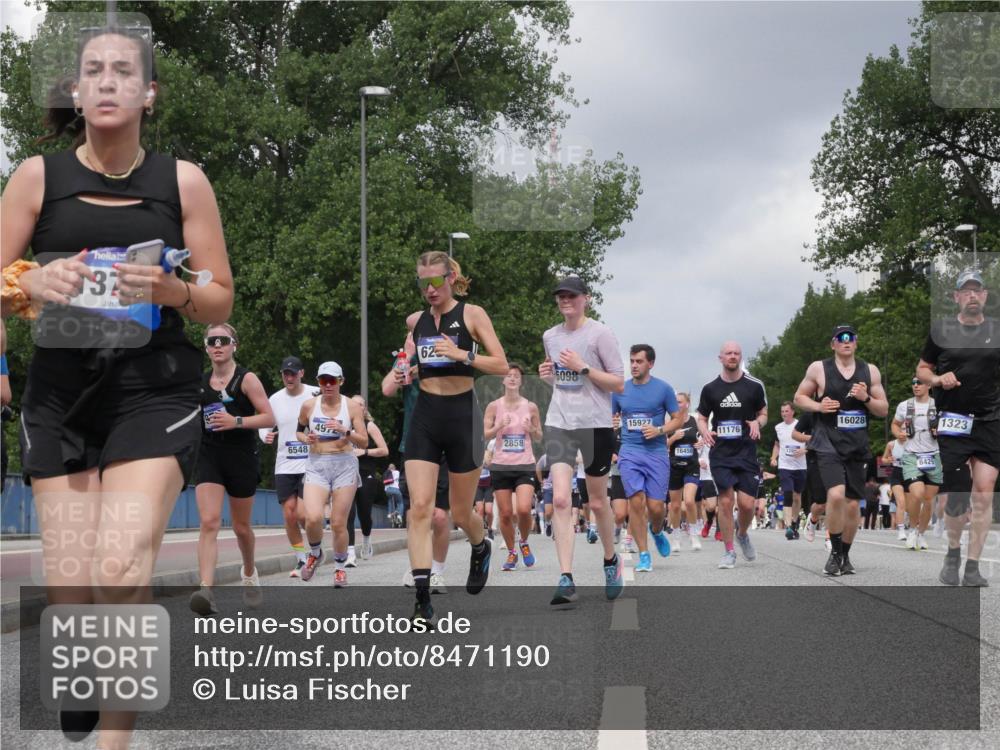29.06.2025 - hella hamburg halbmarathon Luisa Fischer http://msf.ph/oto/8471190 29.06.2025 10:44:09 Kennedybrücke 37, 6548, 497, 62, 6098, 2858, 15927, 16028, 11176, 16450, 8429, 1323, 1075, 1323, 3306, 4906, 5753, 6098, 6806, 7956, 8429, 8430, 9237, 9962 meine-sportfotos.de