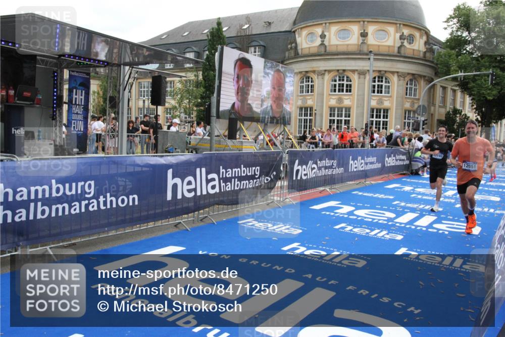 29.06.2025 - hella hamburg halbmarathon Michael Strokosch http://msf.ph/oto/8471250 29.06.2025 10:36:26 Ziel 8084, 10404, 10852, 11304, 12051, 12916, 14075, 16158, 17192, 18062 meine-sportfotos.de