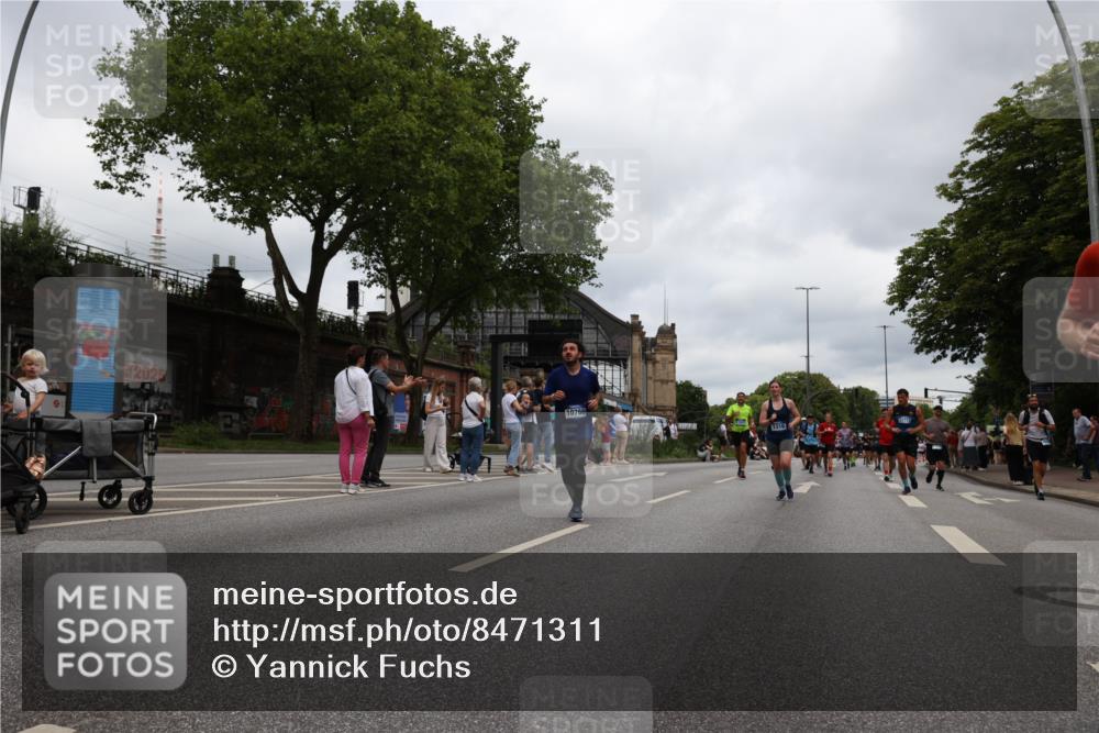 29.06.2025 - hella hamburg halbmarathon Yannick Fuchs http://msf.ph/oto/8471311 29.06.2025 10:57:39 20KM 1184, 1316, 1464, 1722, 1724, 1940, 1992, 2685, 3360, 4328, 4370, 5305, 5384, 5734, 6631, 7243, 7290, 7333, 8561, 8822, 9439, 9681, 10705, 10766, 10866, 11149, 11527, 11657, 11771, 12315, 12316, 12513, 12662, 13171, 14135, 14313, 14493, 15516, 15532, 15550, 15897, 16424, 16426, 16639, 16872, 16995, 17071, 17437, 17730, 17894, 18028, 18122, 18717 meine-sportfotos.de