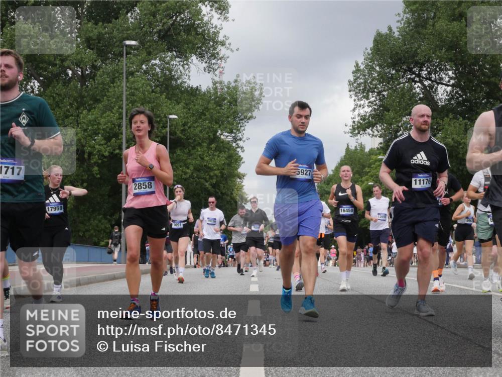 29.06.2025 - hella hamburg halbmarathon Luisa Fischer http://msf.ph/oto/8471345 29.06.2025 10:44:12 Kennedybrücke 1717, 17959, 2858, 19026, 1691, 16297, 5927, 16450, 12699, 11176, 9962, 8, 1075, 1323, 4906, 6098, 6806, 7585, 7956, 8429, 8430, 9237, 9962 meine-sportfotos.de