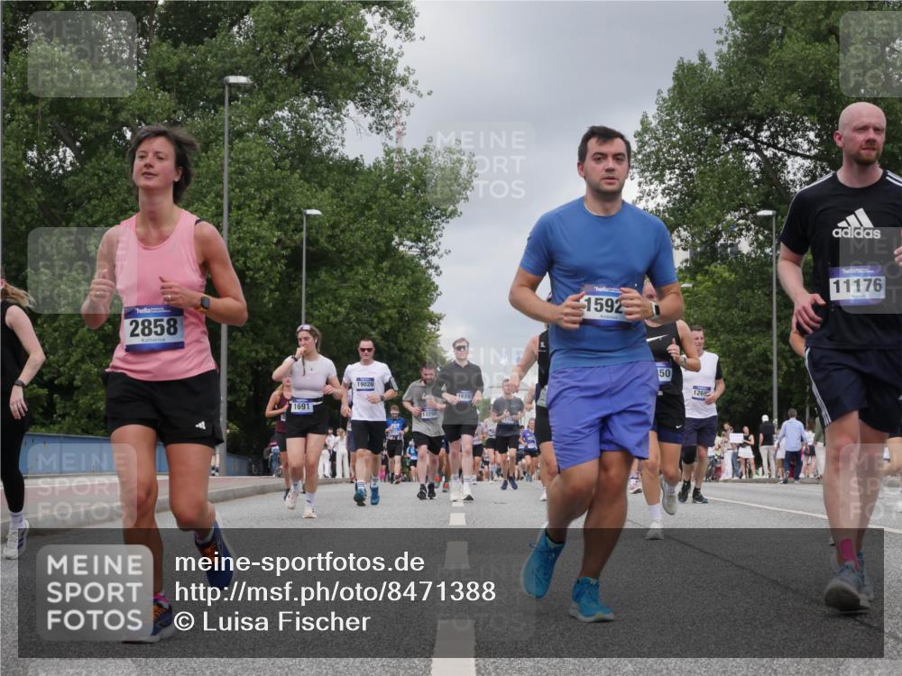 29.06.2025 - hella hamburg halbmarathon Luisa Fischer http://msf.ph/oto/8471388 29.06.2025 10:44:13 Kennedybrücke 2858, 1691, 19026, 13290, 16297, 1592, 50, 1260, 11176, 1075, 1323, 4906, 6098, 6806, 7585, 7956, 8429, 8430, 9962 meine-sportfotos.de