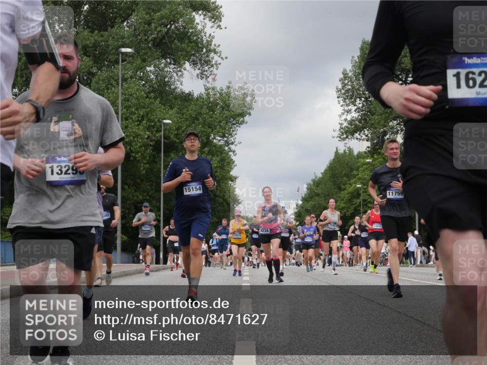 29.06.2025 - hella hamburg halbmarathon Luisa Fischer http://msf.ph/oto/8471627 29.06.2025 10:44:20 Kennedybrücke 1329, 085, 18844, 15154, 17879, 4234, 7293, 12610, 11759, 162, 4044, 7293, 7585, 7829, 8878, 9962, 10269 meine-sportfotos.de