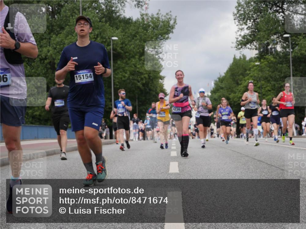 29.06.2025 - hella hamburg halbmarathon Luisa Fischer http://msf.ph/oto/8471674 29.06.2025 10:44:21 Kennedybrücke 06, 16085, 15154, 3121, 17679, 4234, 7293, 4044, 7293, 7585, 7829, 8878, 10269, 10644 meine-sportfotos.de