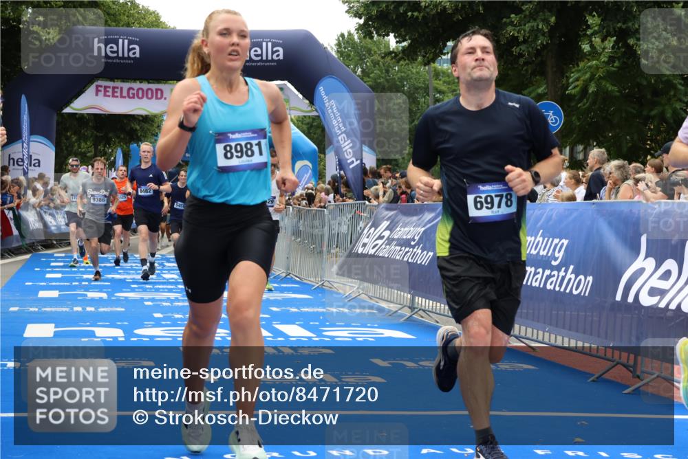 29.06.2025 - hella hamburg halbmarathon Strokosch-Dieckow http://msf.ph/oto/8471720 29.06.2025 10:46:28 Ziel 2222, 2842, 4237, 4497, 5459, 6421, 6978, 7335, 8482, 8981, 9232, 9386, 9529, 9786, 11185, 11773, 12171, 12651, 12891, 13525, 13698, 14045, 14228, 14482, 15133, 15157, 15206, 16127, 17281, 17461, 18211, 18637, 18882, 19209 meine-sportfotos.de